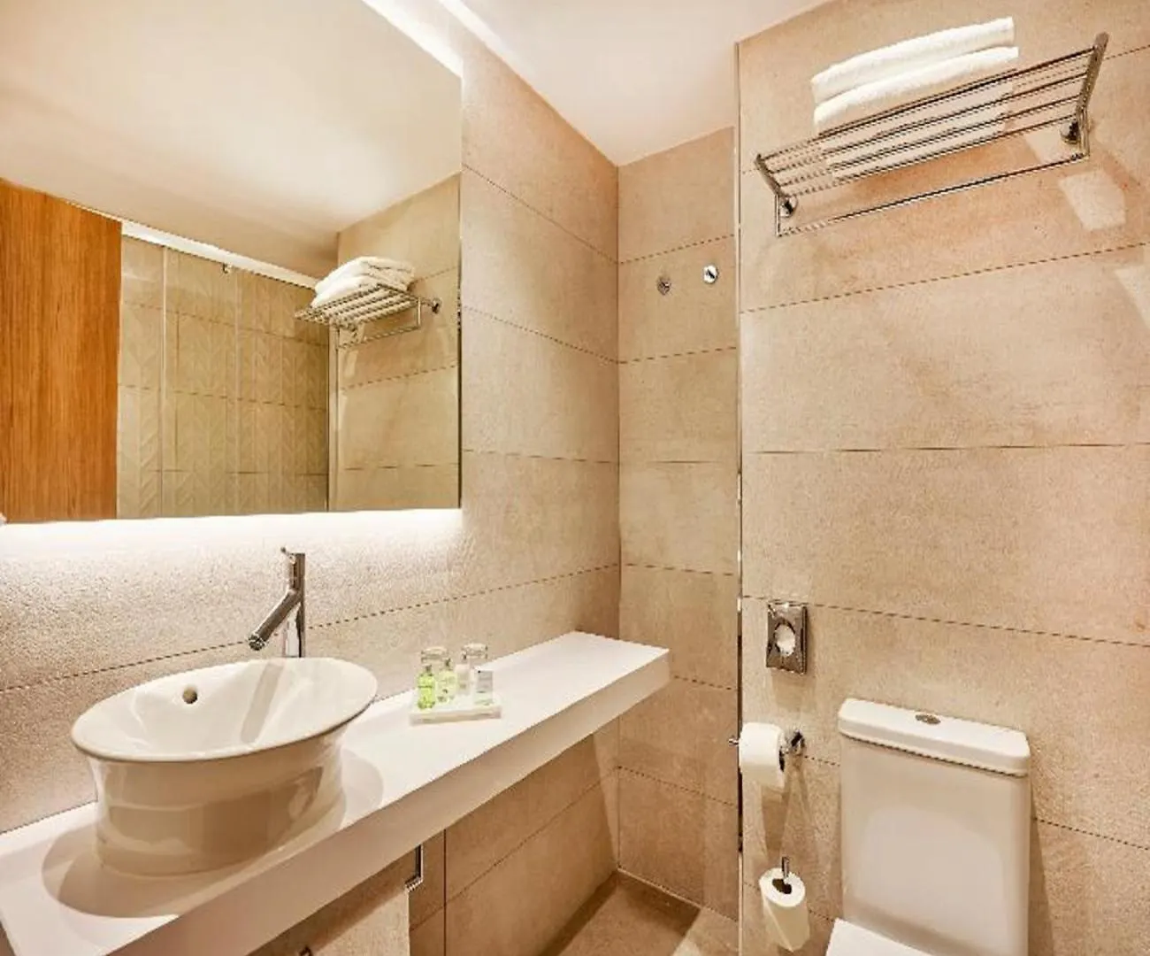 ***  Hotel Tulip Suites Near Delhi Airport