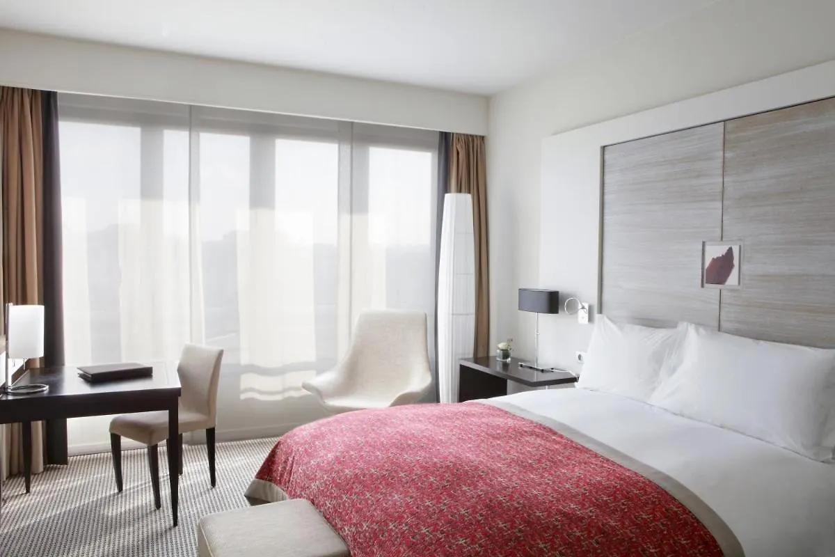 Hotel Tulip Suites Near Delhi Airport