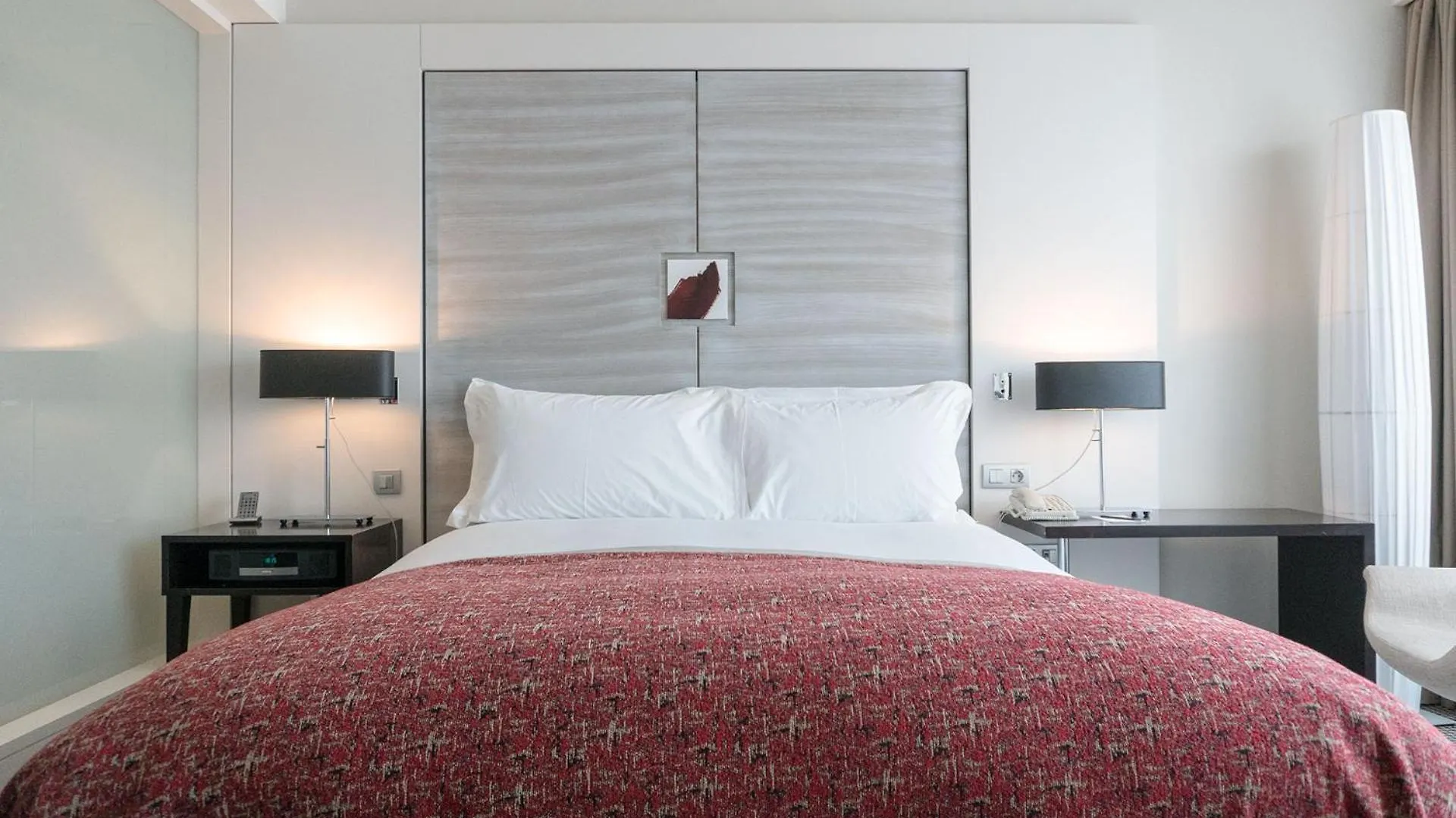 Hotel Tulip Suites Near Delhi Airport