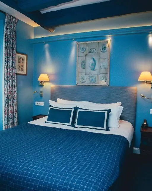 Hotel Tulip Suites Near Delhi Airport\